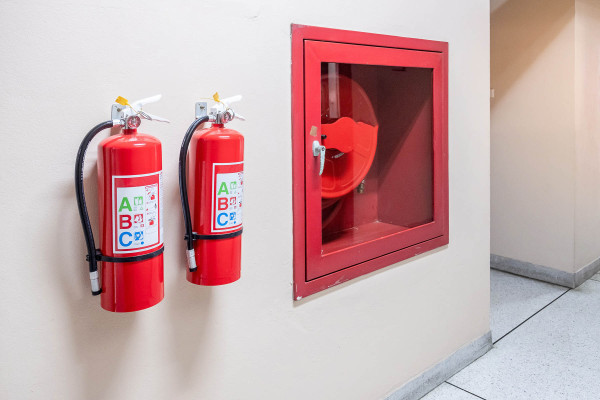 Instalaciones de Equipos de Protección Contra Incendios · Sistemas Protección Contra Incendios La Salzadella